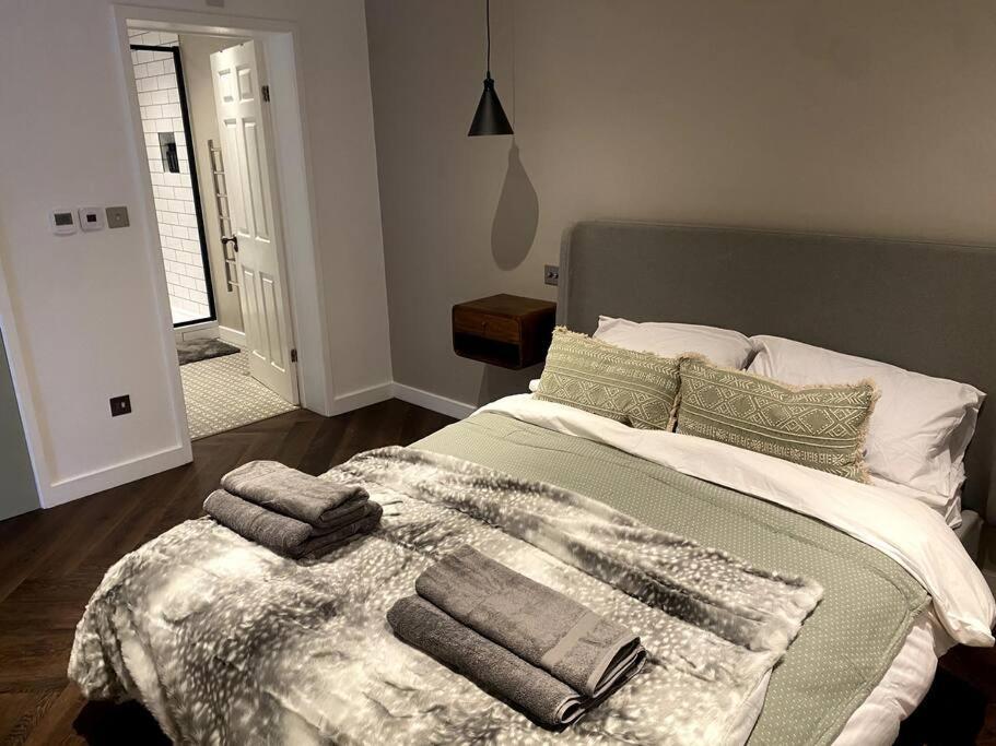 The Retreat, Luxury Studio Apartment In Bath With Parking 외부 사진