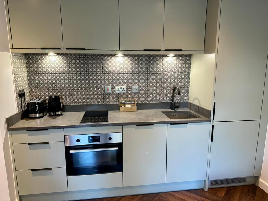 The Retreat, Luxury Studio Apartment In Bath With Parking 외부 사진