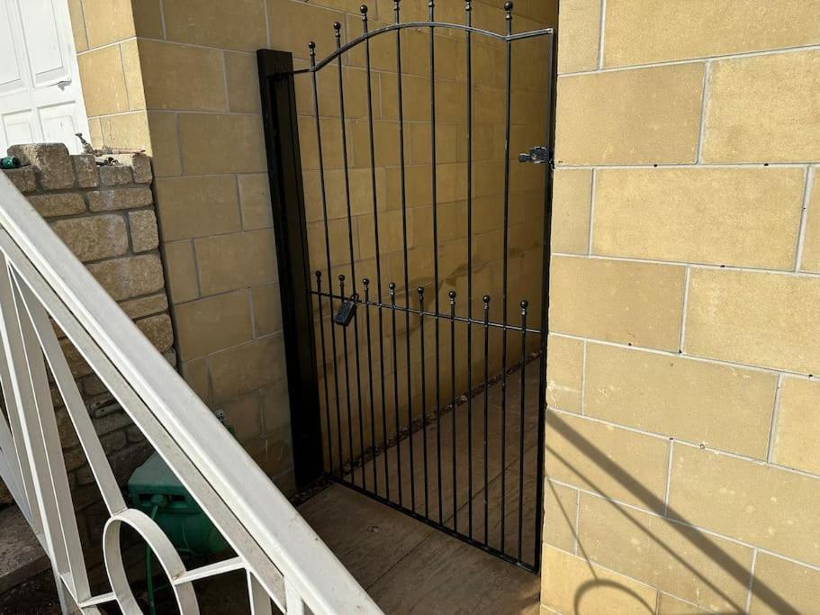 The Retreat, Luxury Studio Apartment In Bath With Parking 외부 사진