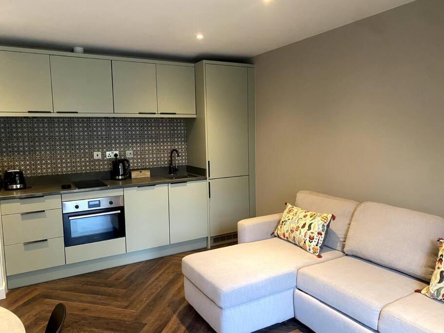 The Retreat, Luxury Studio Apartment In Bath With Parking 외부 사진
